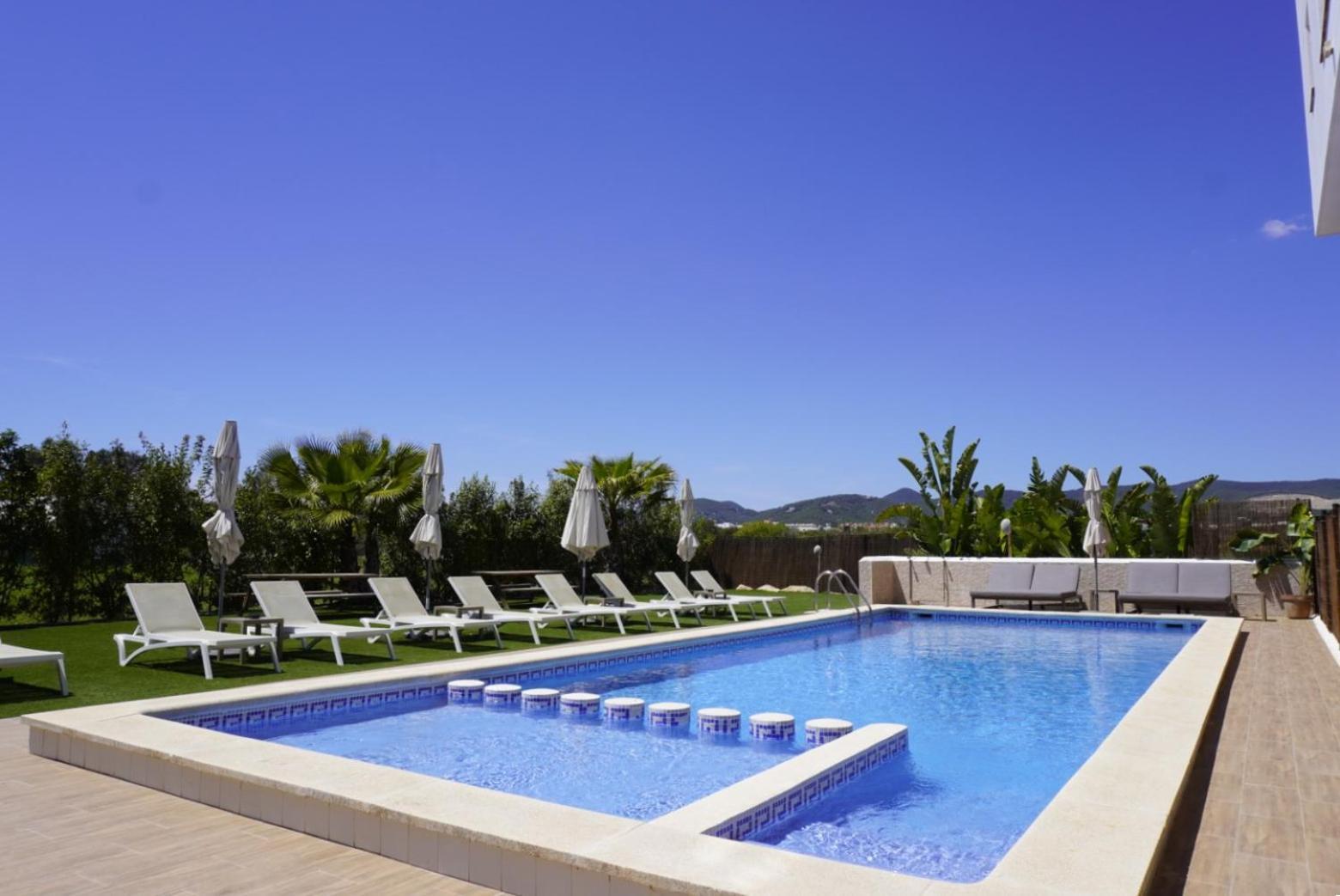 Aparthotel Escondidos Ibiza Platja d'en Bossa