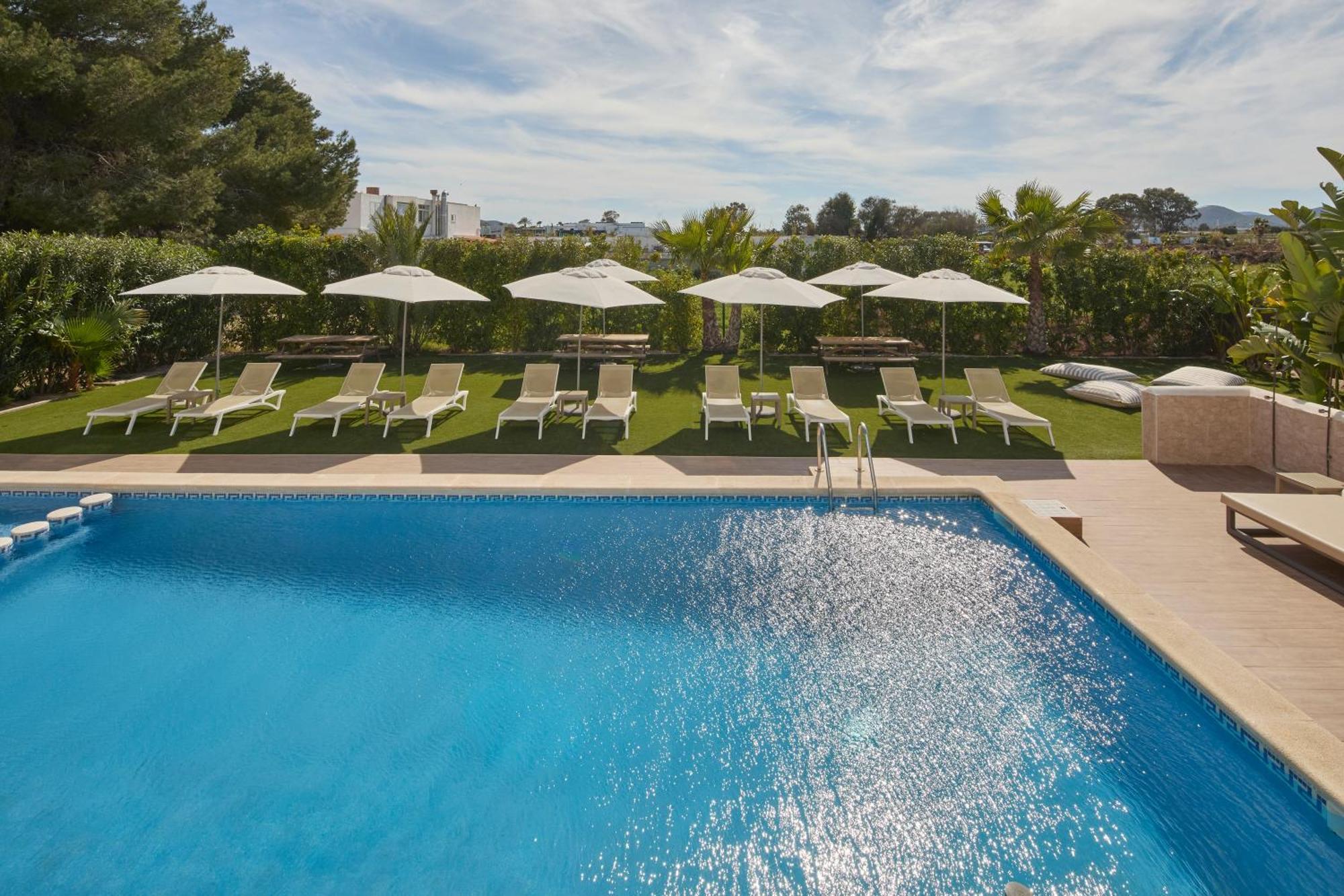 Escondidos Ibiza Aparthotel Playa d'en Bossa